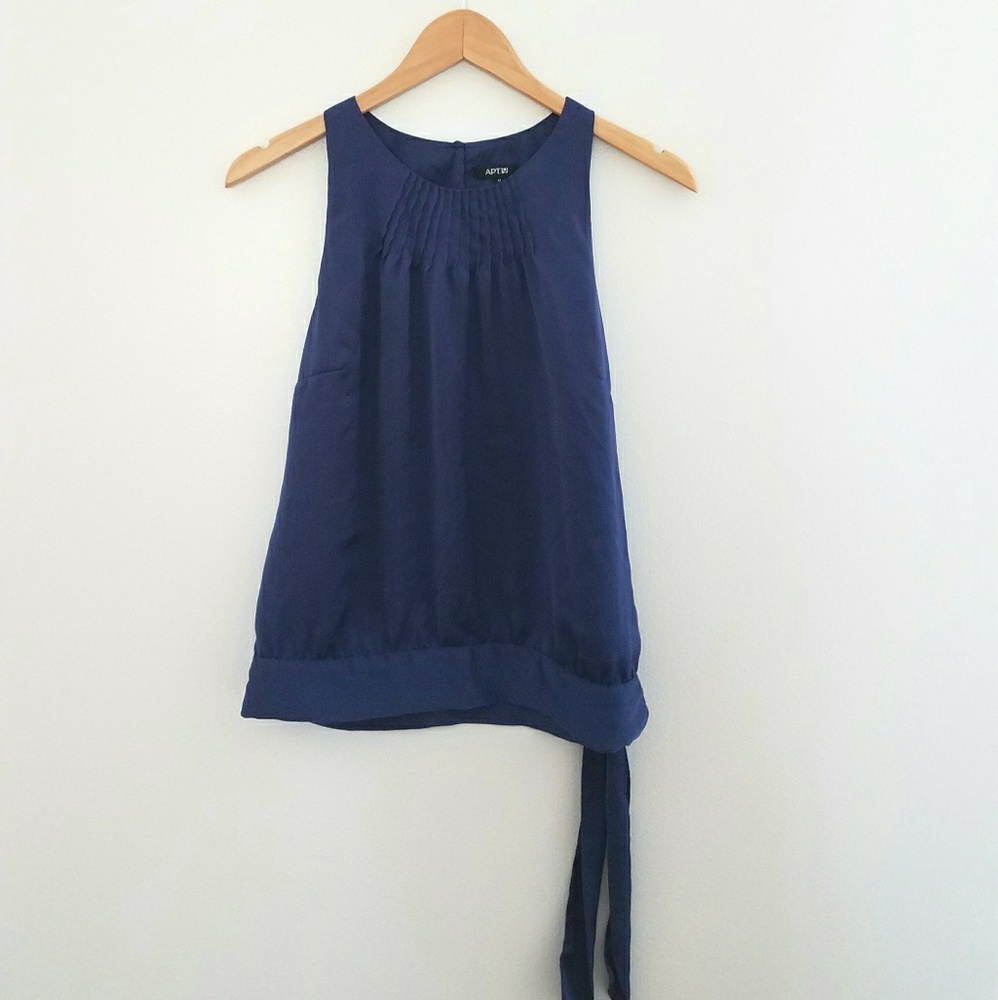 Apt 9 navy sleeveless top side  tie bottom medium